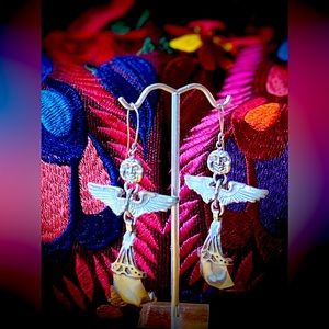 NWOT Artist original sterling silver (make a statement) earrings OS